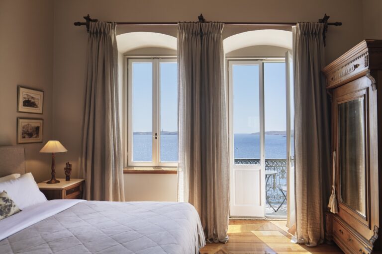Syrou Melathron Honeymoon Suite with Sea View