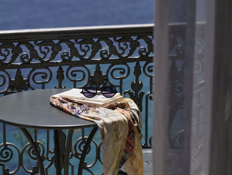 SYROU MELATHRON DELUXE DOUBLE ROOM WITH SEA VIEW