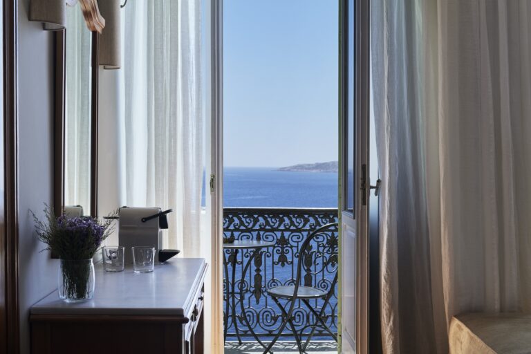 SYROU MELATHRON DELUXE DOUBLE ROOM WITH SEA VIEW