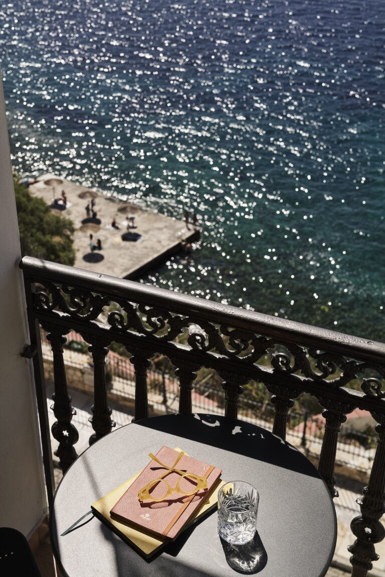 SYROU MELATHRON PREMIUM ROOM WITH SEA VIEW